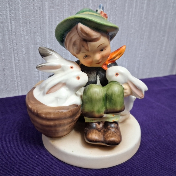 Figurine Boy With Rabbits Bunnies Napco Goebel Style PALS SH1C 4" - Picture 8 of 10